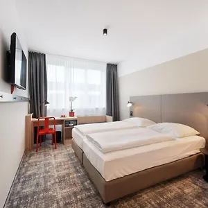 Отель Wyndham Garden Messe, Мюнхен